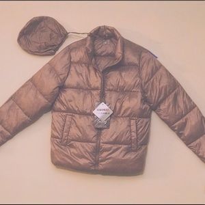 Packable ross colored light puffer jacket w/ bag.